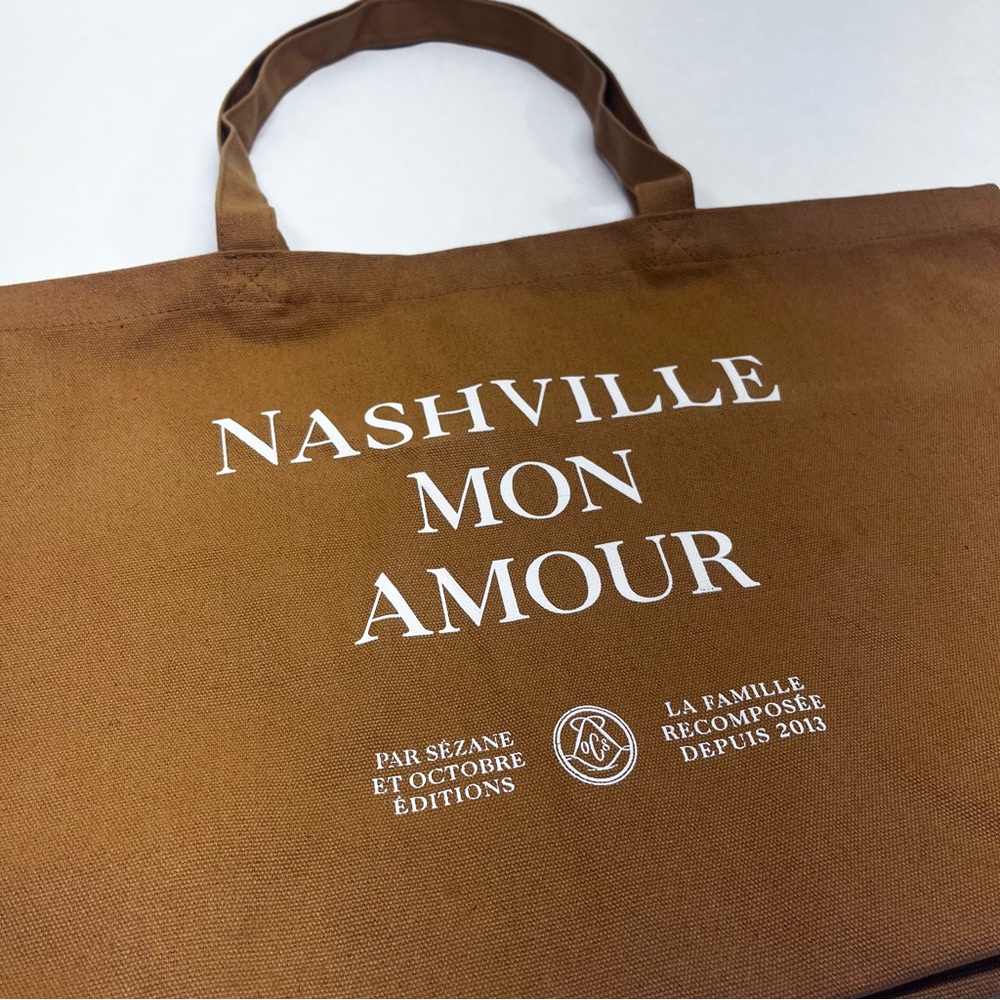 Sézane Nashville Mon Amour Tote Bag with White Text - Picture 2 of 9